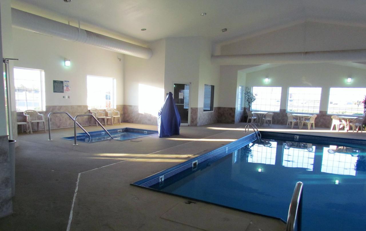 Oak Hill Inn & Suites Кантон Екстер'єр фото
